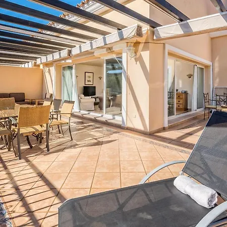 Beachfront Penthouse Elviria Playa 2 아파트 *