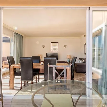 아파트 Beachfront Penthouse Elviria Playa 2 *