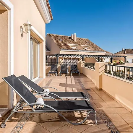Beachfront Penthouse Elviria Playa 2 아파트 마르베야