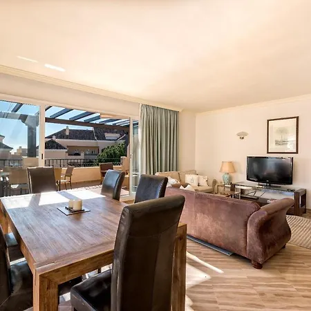 Beachfront Penthouse Elviria Playa 2